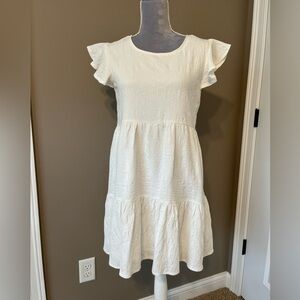Esther and Co White Textured Cotton Tiered Dress with flutter sleeves Sz SM‎